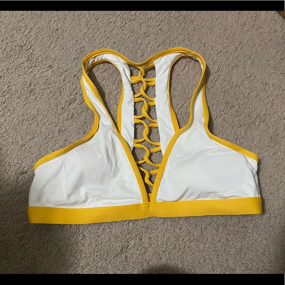 Cute white and yellow top